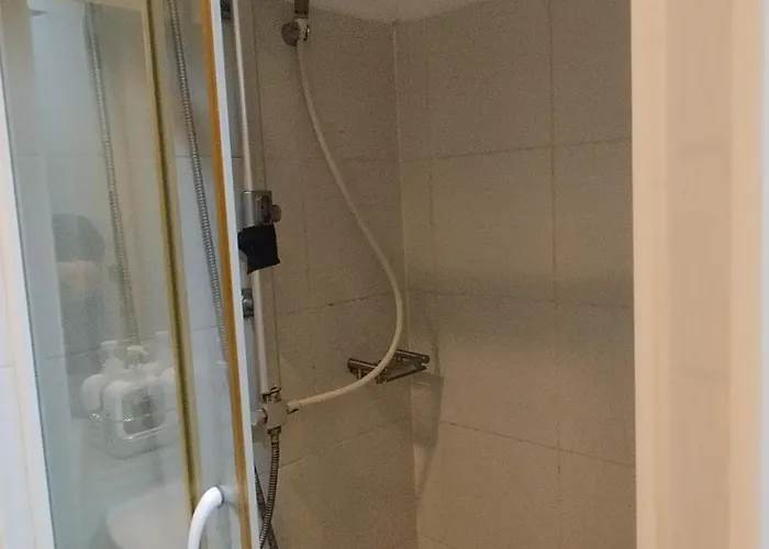 Apartment Sea Staycation Near Moa By R&g Manila