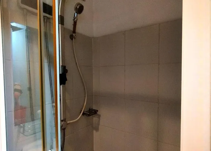 Sea Staycation Near Moa By R&g Apartment Manila